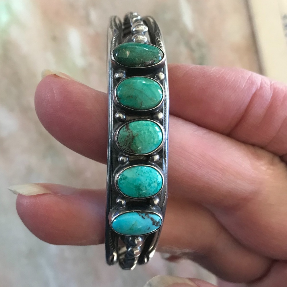 Vintage turquoise silver cuff bracelet - Picture 1 of 9